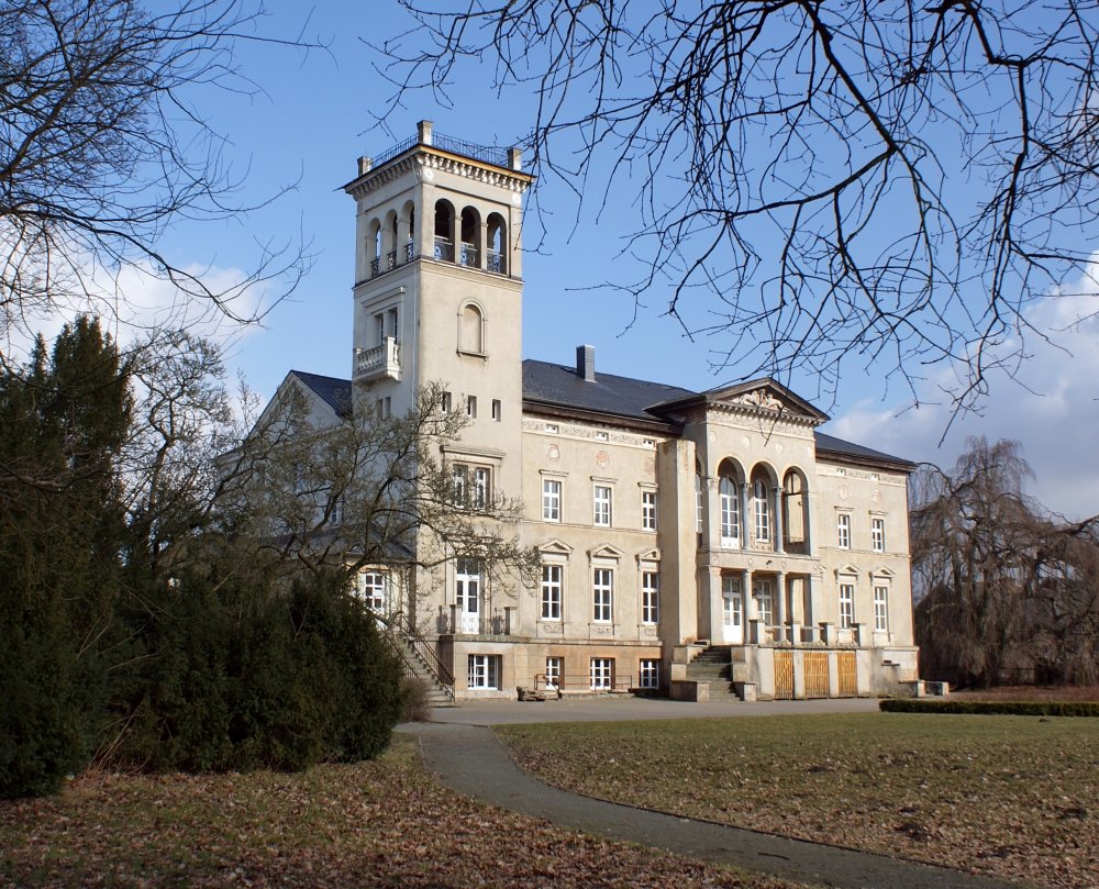 Wanderausstellung MEDUSA startet im Schloss Kunrau